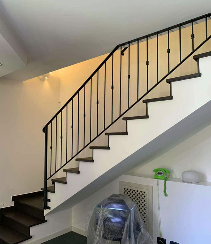 Mẫu cầu thang sắt đẹp